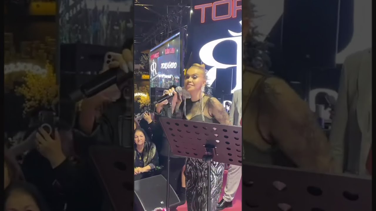 Həbsdən sonra Rəksanə İsmayılova qızlarıyla ilk konsertini verdi😍