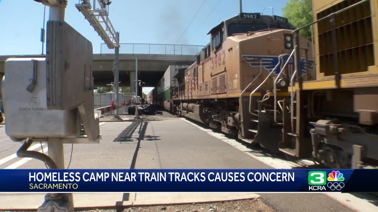 Homeless encampments halt trains in Sacramento