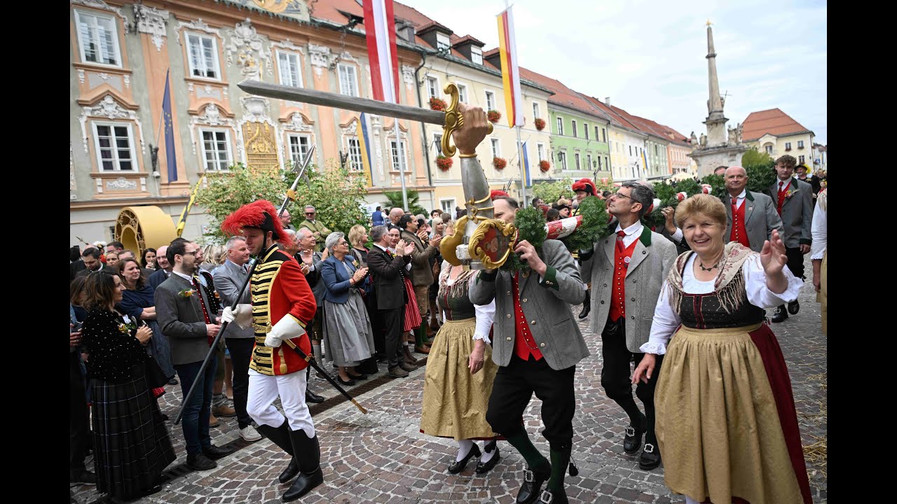 Der Umzug und die Eröffnungsfeierlichkeiten zum 662. St. Veiter Wiesenmarkt