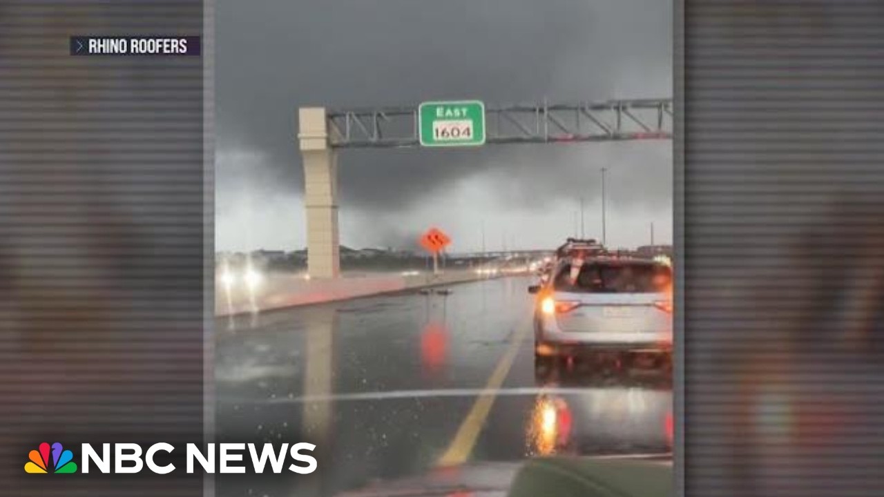 Tornado hits Texas during rush hour