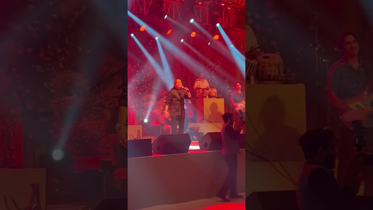 Kailash kher live at wedding party #kailashkher #live #teridiwani #song