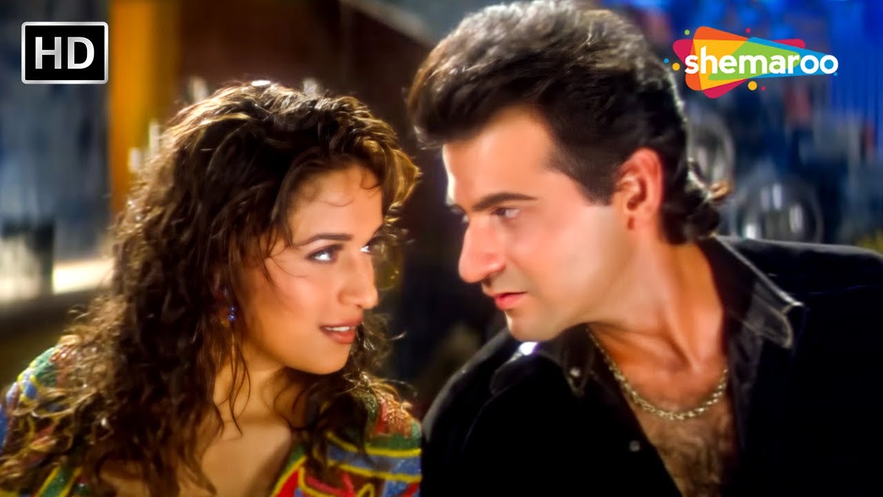 Akhiyaan Milaoon Kabhi Akhiyaan Churao | Madhuri Dixit, Sanjay Kapoor | Raja (1995) | Udit Narayan