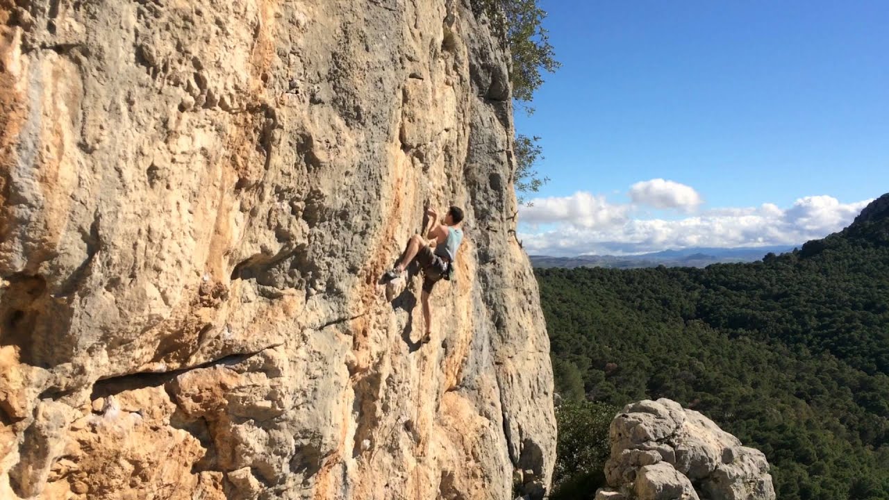 Climbing Rock the Kasbah 7b, Escalera Arabe en el chorro