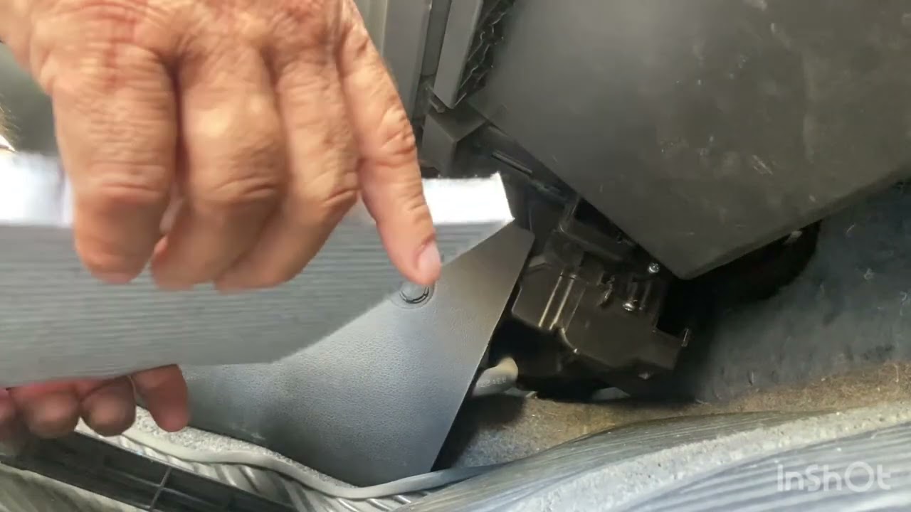 Cambio de filtro de cabina de Nissan March Advance 2022. #mecánica #mantenimiento #filtrodecabina