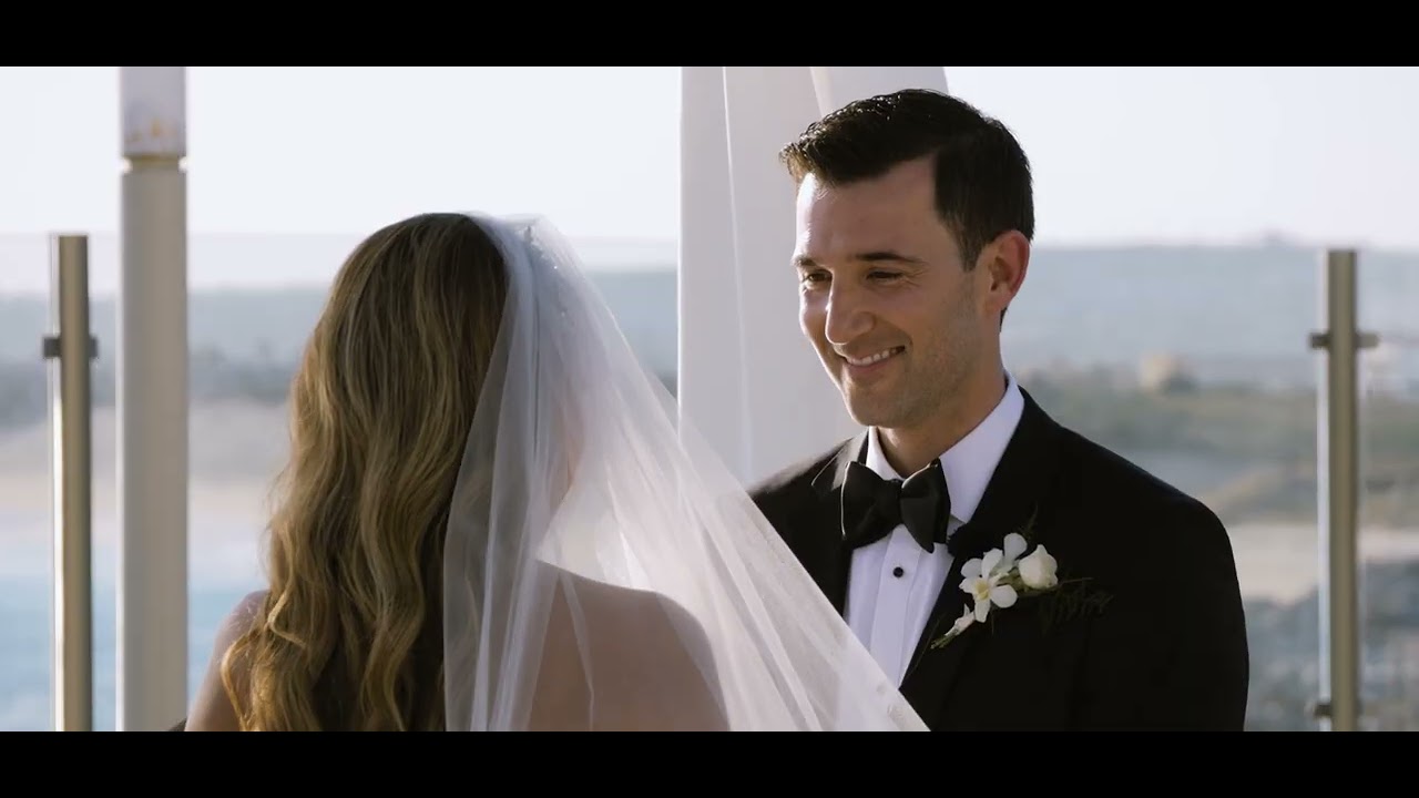 Jenn & Joe: A classic wedding with glam details at Sunset Monalisa