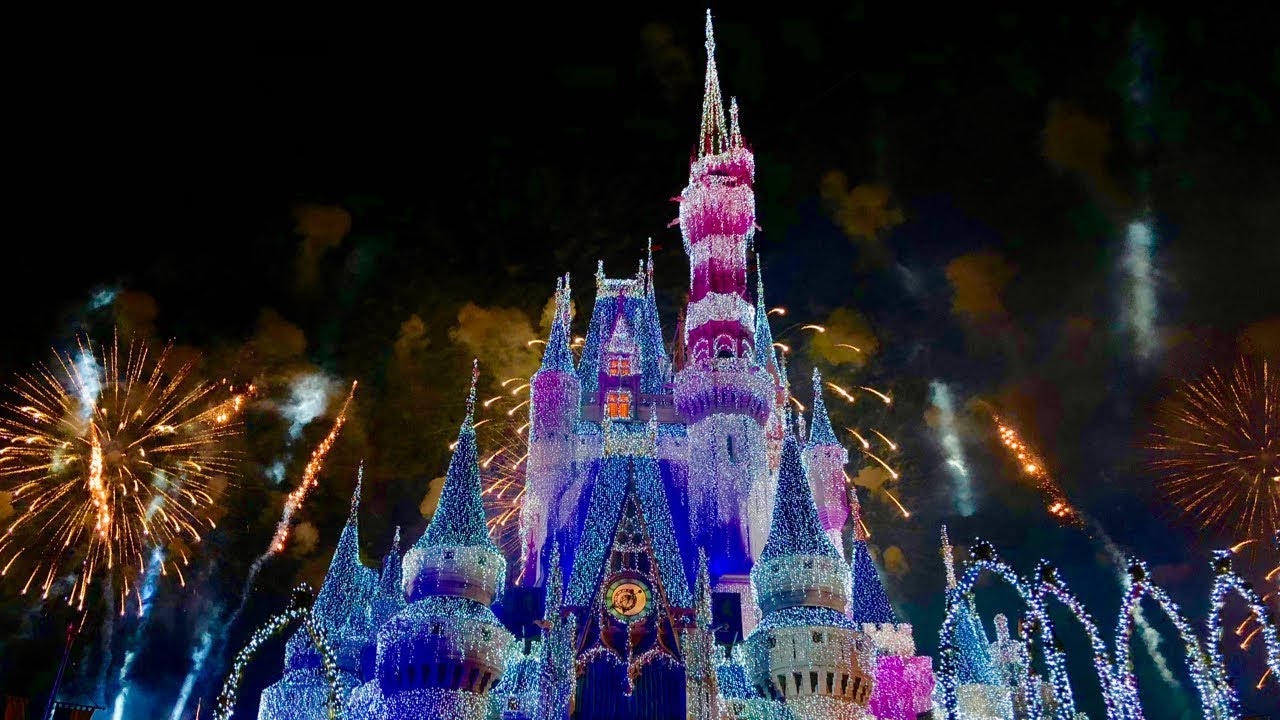[2018 Countdown] Fantasy In The Sky Fireworks Spectacular @ Magic Kingdom Disney World, Orlando