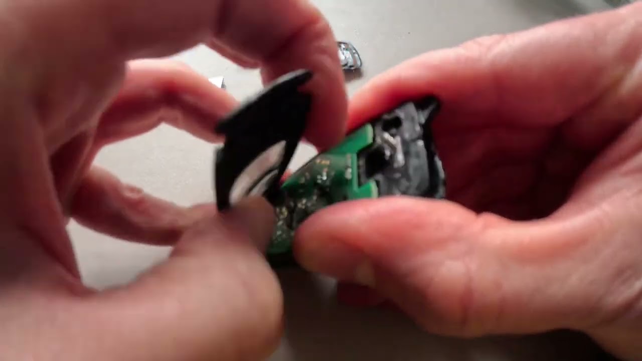 Audi A6 C8 key cover/housing replacement