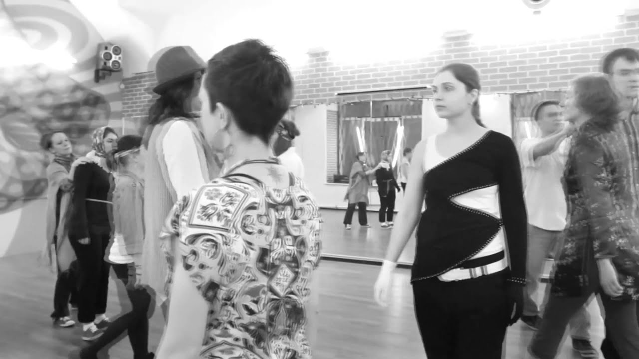 House Dance Laboratory/Deep Roots/16 november-22 december 2013/Tell Me Now