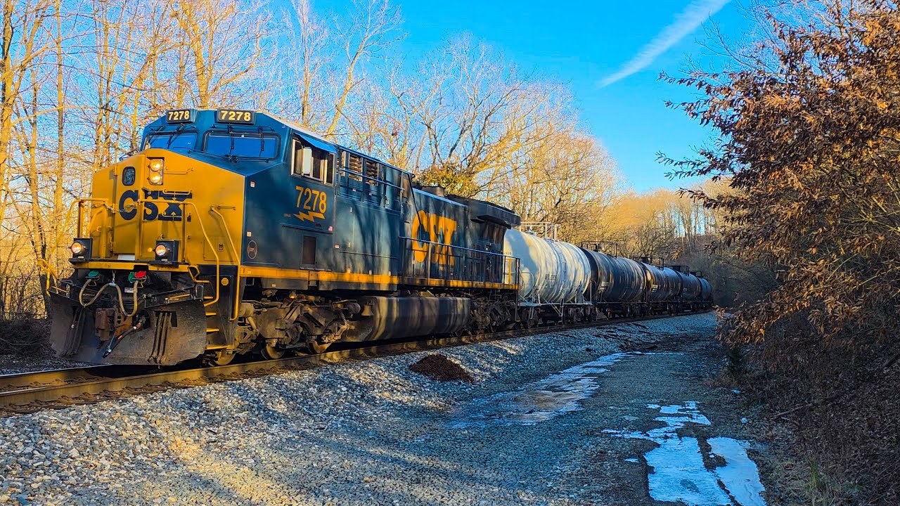 CSX 7278 Leads M575 South With Two DPU's 12/21/2025