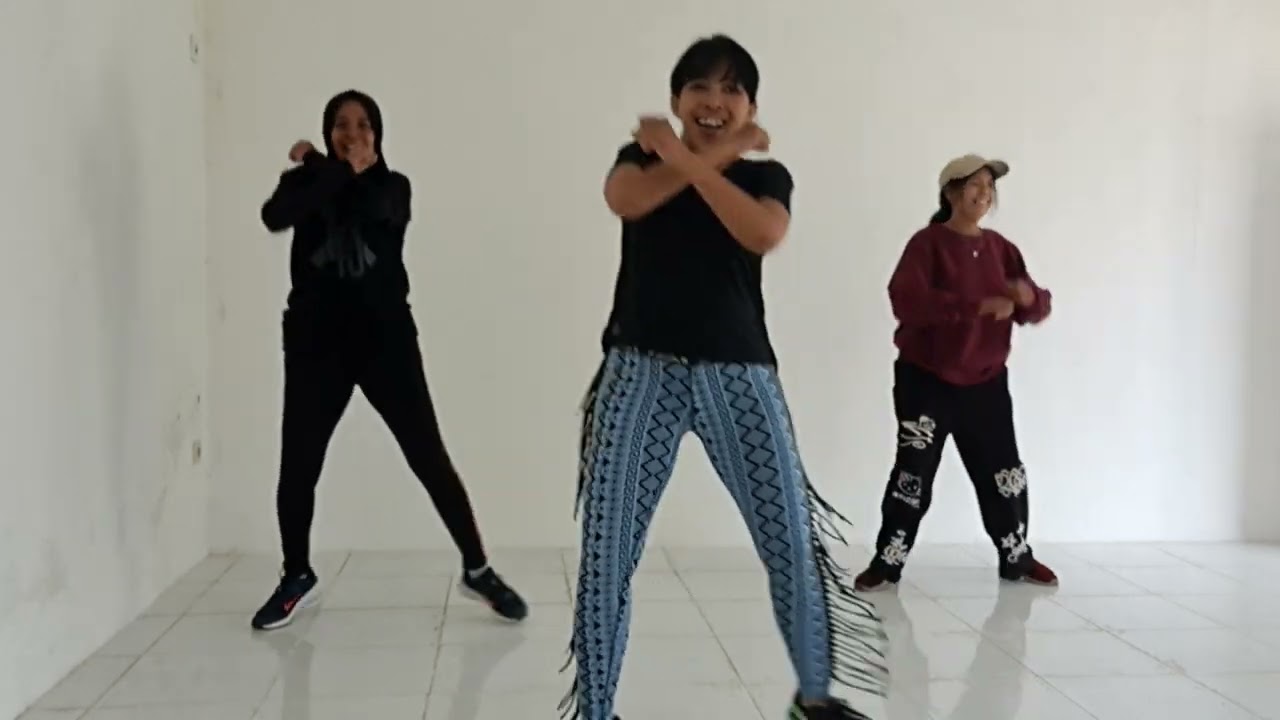 FIESTA HOY | Dancing | Fit Fun Fantastic 