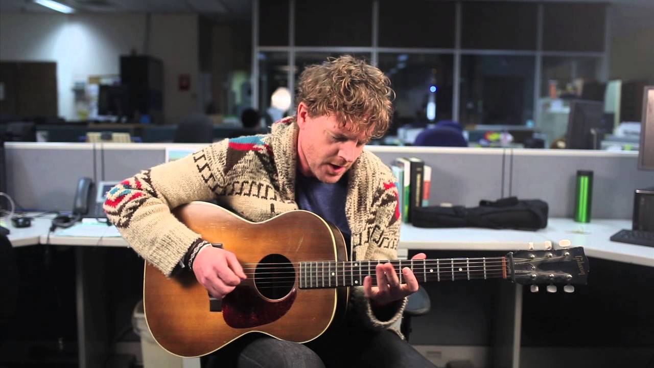 Korby Lenker: Tetona's Desk Concerts