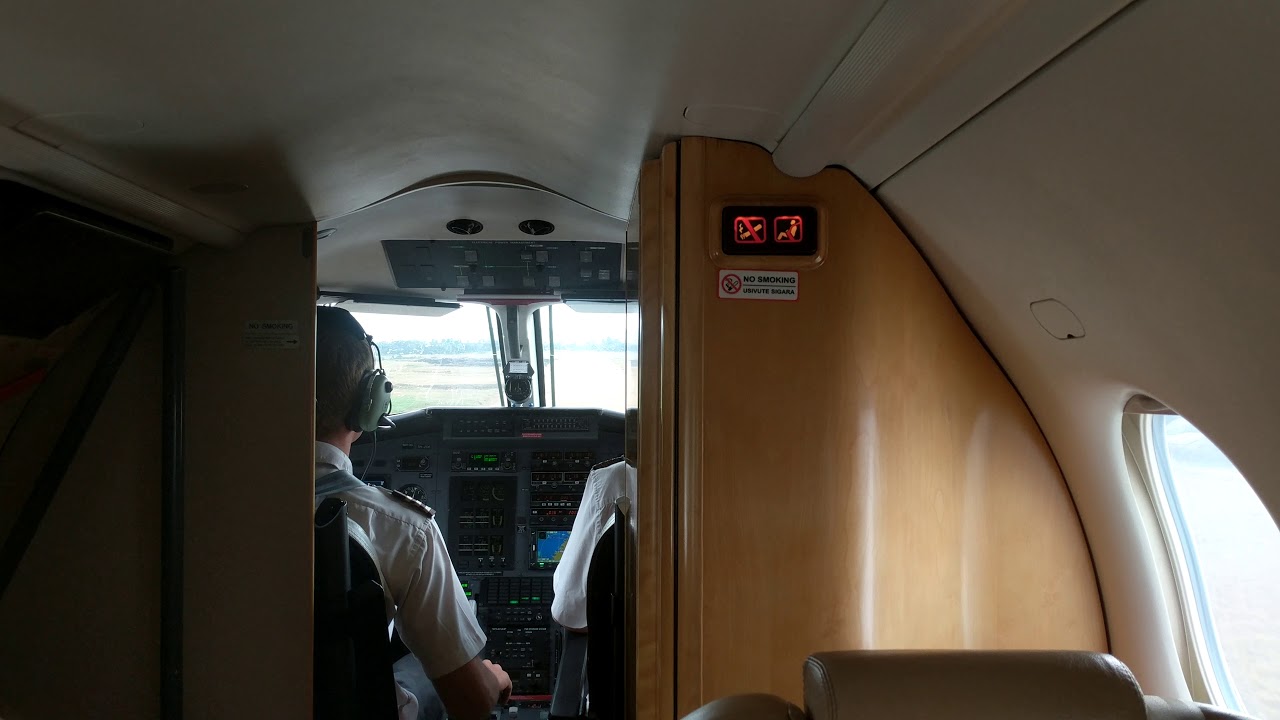 Pilatus 5H ZOE landing at Musoma airport, Tanzania, 2017-09-17