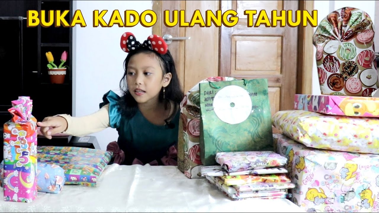 Cita Buka Kado Ulang Tahun | Banyak Kejutan Hadiahnya, Apa Aja Isinya Ya ?