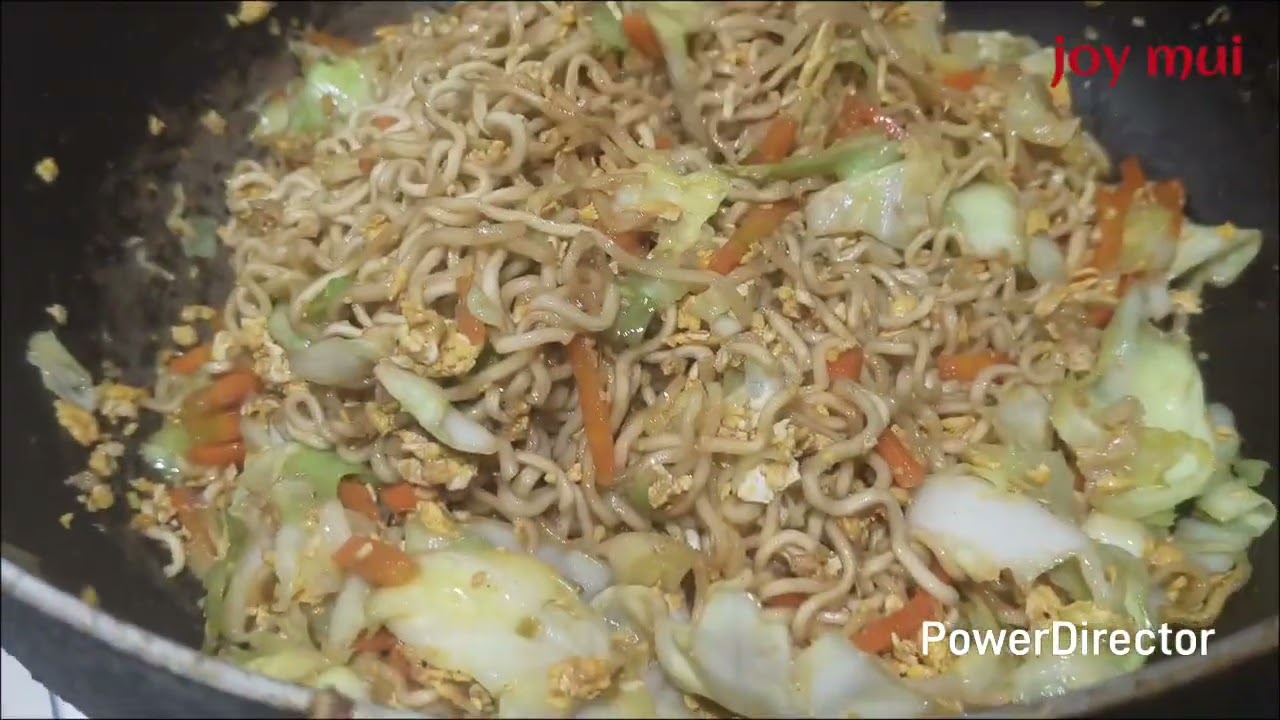 masak mie goreng dadakan langsung makan