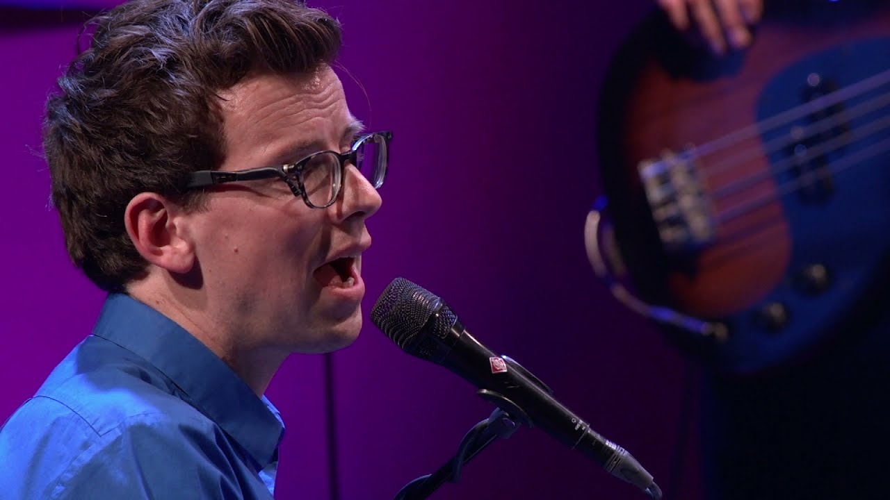 Pieter Derks - De Halve Wereld (live in Carré)