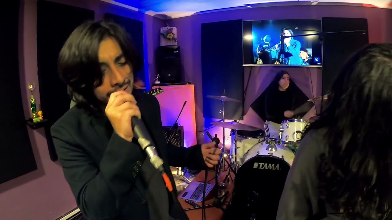 Sonder Cover Heart in a Cage The Strokes
