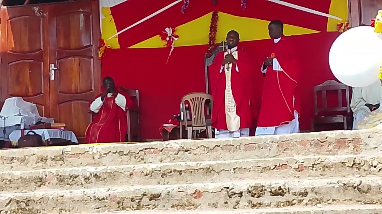 FORTPORTAL CALTHOLIC DIOCESSE  BISHOP AT KIJURA NEEMA PARISH # CONFRIMATION DAY 
