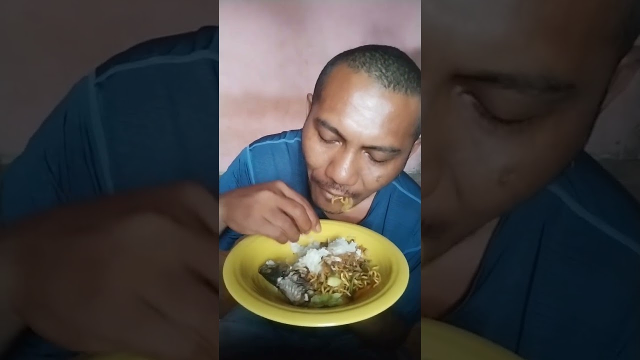 #makan siang lagi#