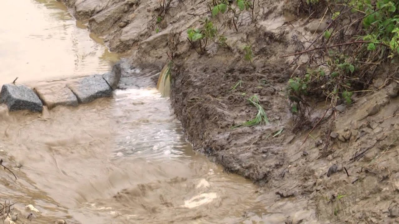 Überflutete Straßen Maselheim Lkrs  Biberach