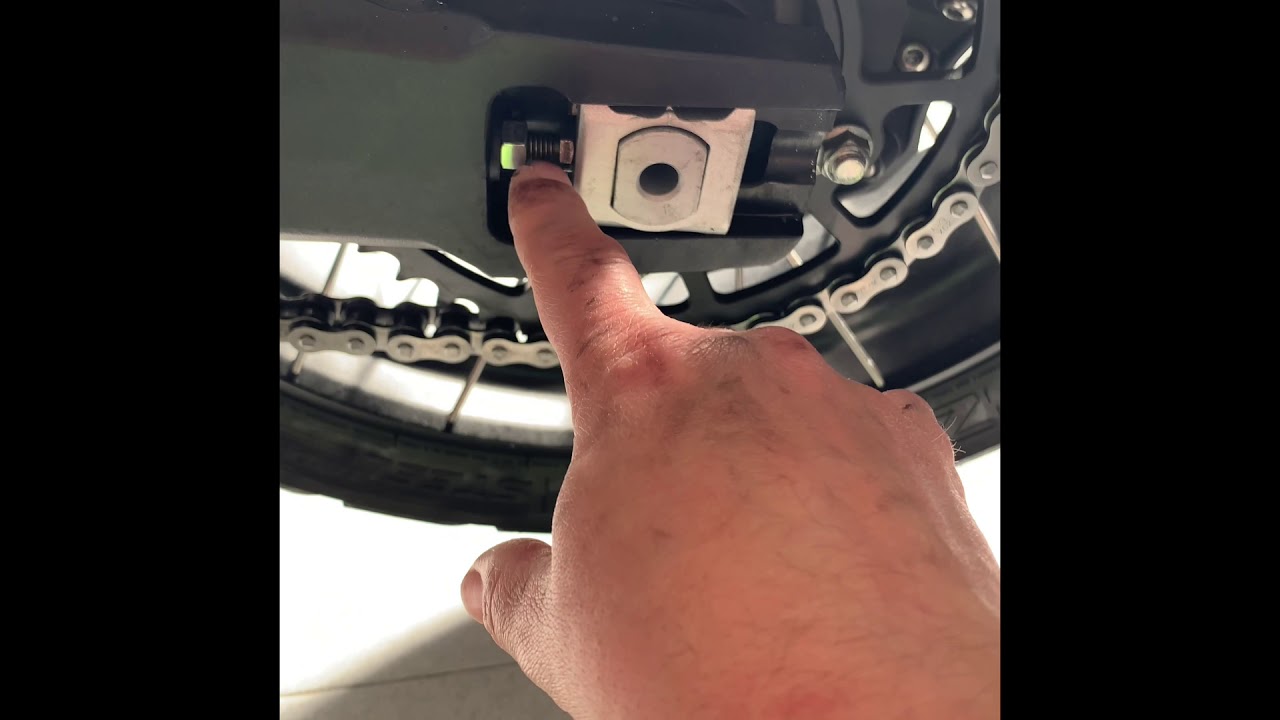 Como tensar la cadena de la Macbor Xr5 o de tu Moto