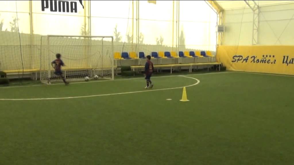 Top training 2 in football academy Barca BG