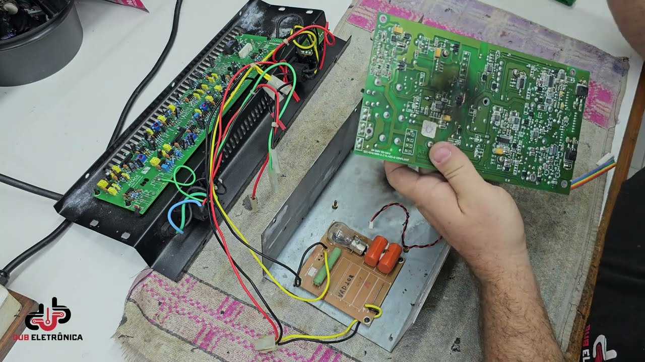 🔧Manutenção Amplificador Attack Line Array Vrd108a 🔥🔥