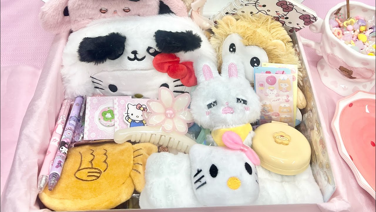 pack Lezah’s lucky scoop order! 🌸🫐 