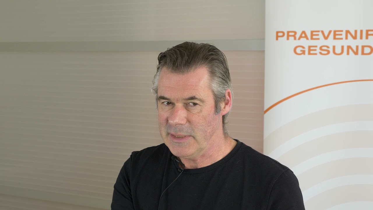 Jos de Blok: Wie wird Ihr Konzept Buurtzorg landesspezifisch angepasst?