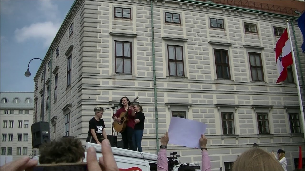 Isabel Frey singt 