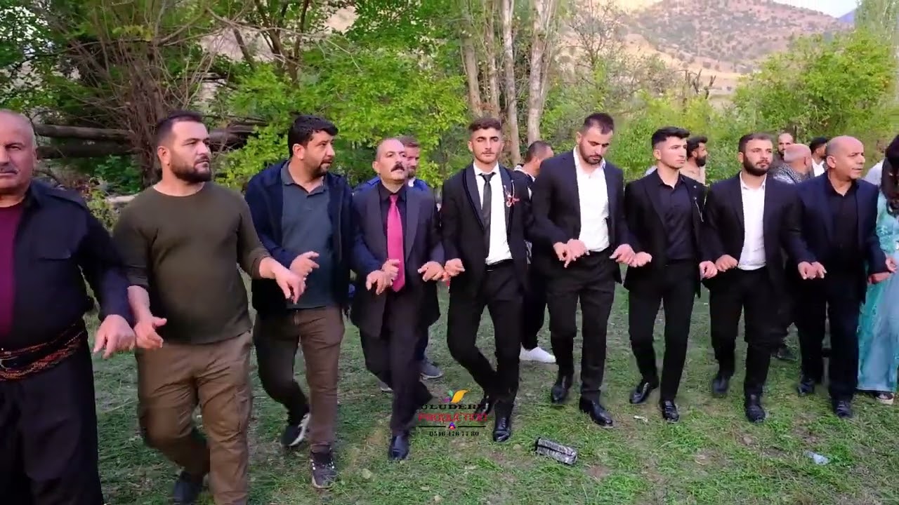 2 Km Uzunuğunda Hilal belediye başkanı Cafer Benek'in Oğlu Uğur Benek'in Aşiret Düğünü Part-14