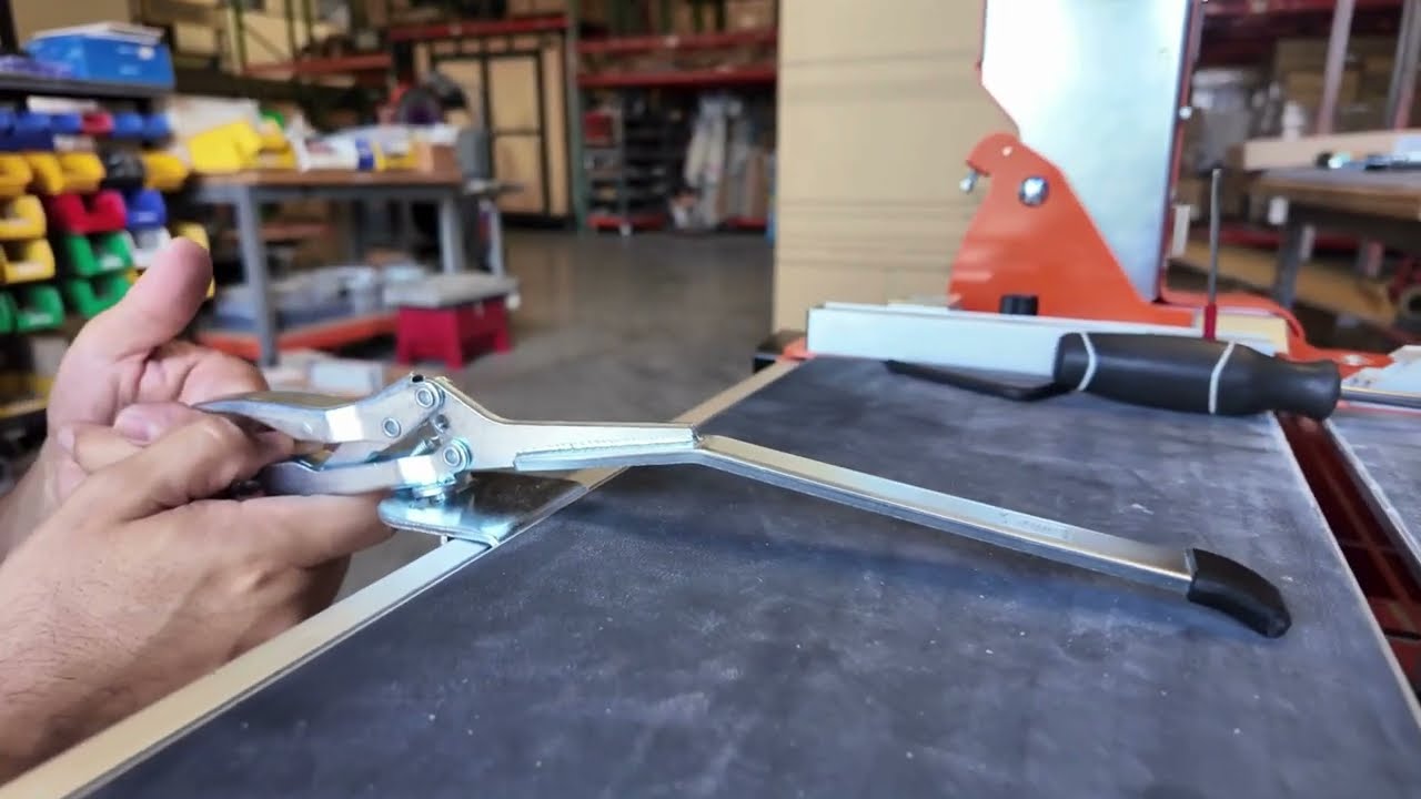 Installing Clips on the iQ252