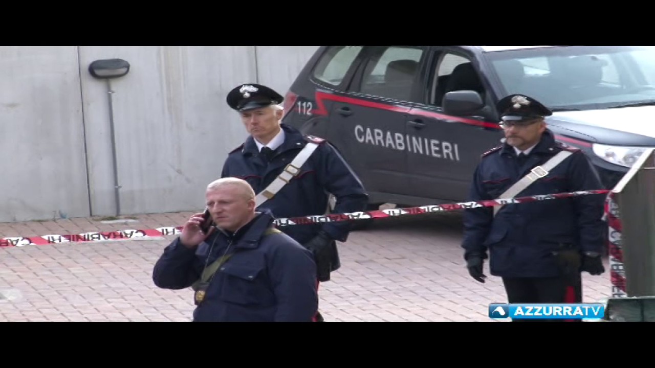 Bee, uccide la compagna con 30 coltellate