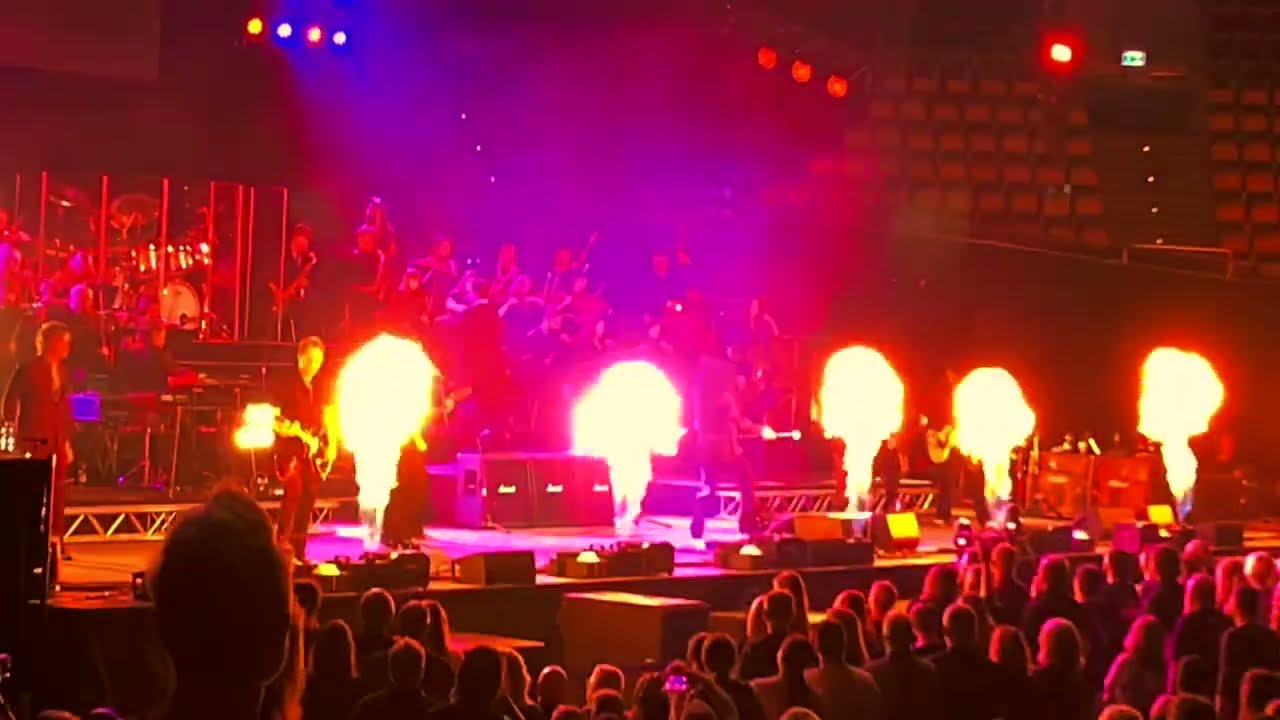 Paul Shortino (Quiet Riot) - Com on Feel the Noize, Rock Meets Classic, Munich 2024