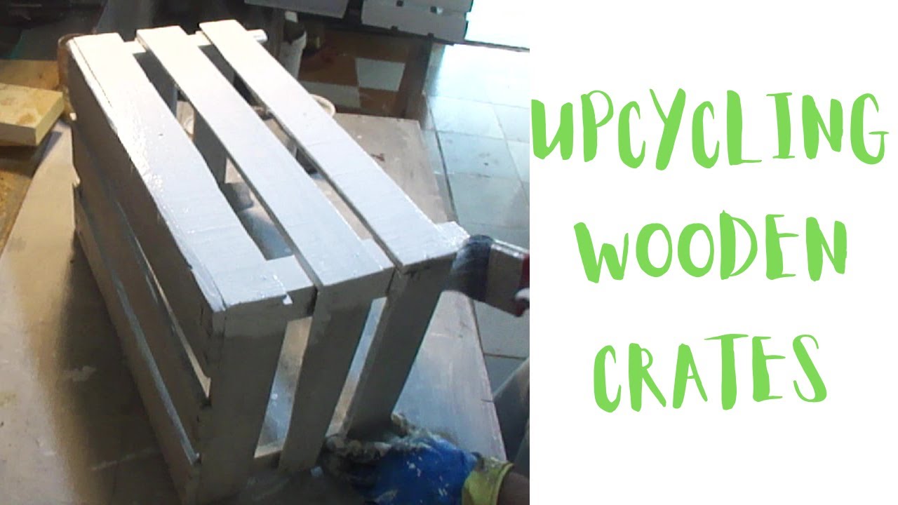 Upcycling wooden crates.