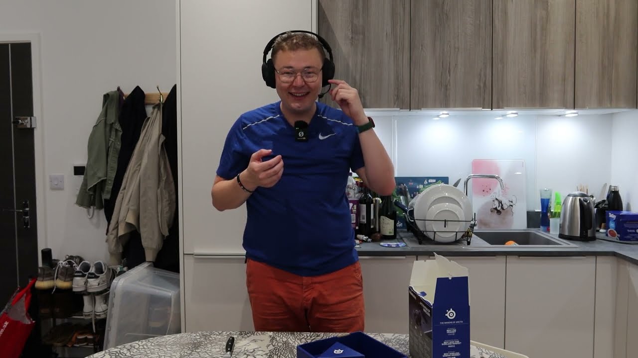 SteelSeries Arctis Nova 5P Wireless Unboxing