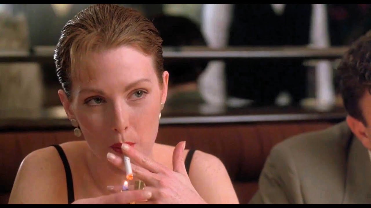 THE HAND THAT ROCKS THE CRADLE (1992) Clip - Julianne Moore and Annabella Sciorra