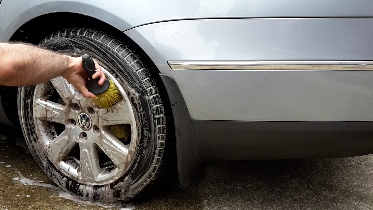 VW Wheel has a clean [Unintentional ASMR]