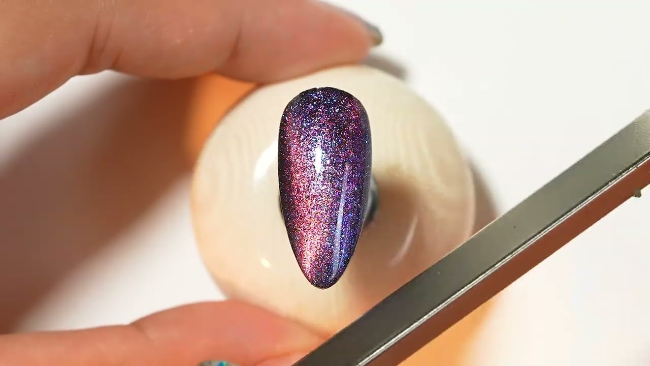 Beetles Magnetic Cat Eye Gel Polish Review! The Effect is INSANE! Even Beginners Can Do It!🔥