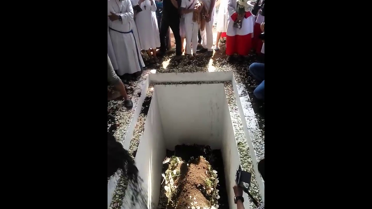 UPACARA PEMAKAMAN Romo Paul H Janssen 24 APRIL 2017 vol2