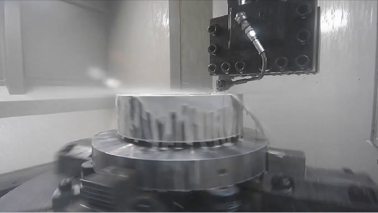 立旋盤 TUE-100（S）による航空機部品用超耐熱合金の超高圧クーラント（20MPa）による高効率加工実演 （ソリューションフェア2018 芝浦機械）