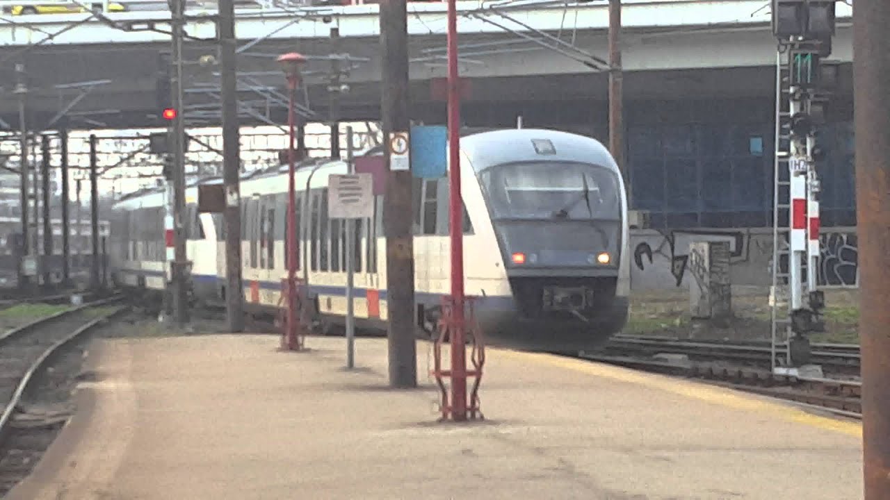 IR1787 cu Automotor Siemens Desiro SR20D Săgeata albastră părăsește Gara de Nord