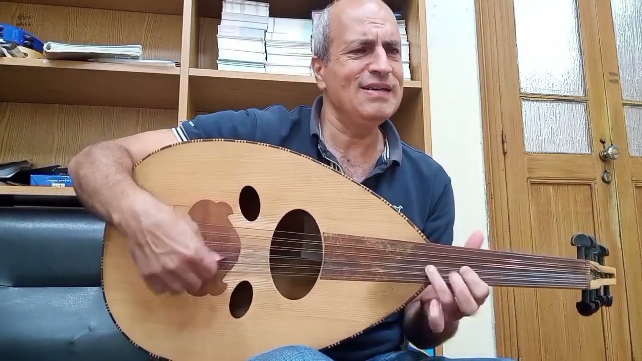 موشح صاح قم للحان هيا من كتاب روائع الموشحات مقام اليكاه أداء المؤلف... مرافقة على الدف نزار سمور.