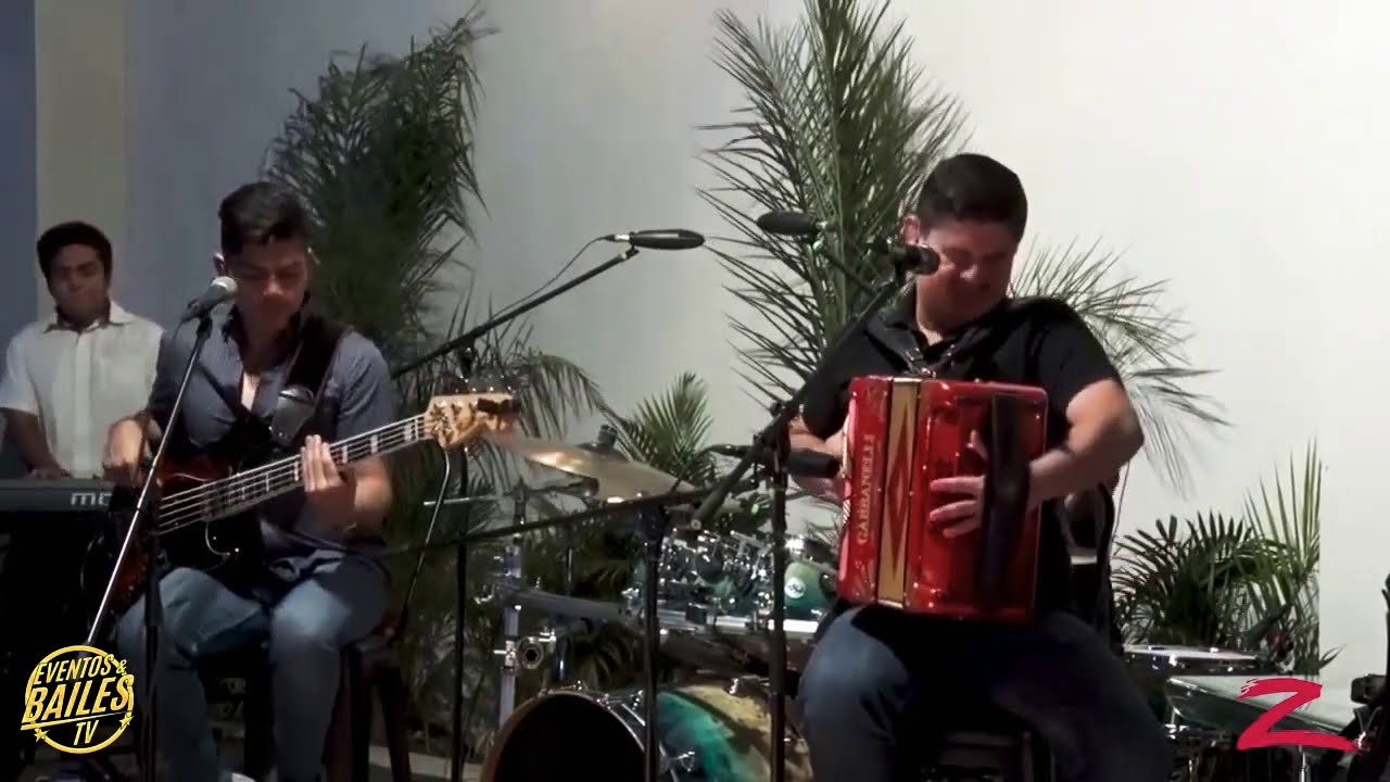 Alfredo Olivas - Desde Casa
