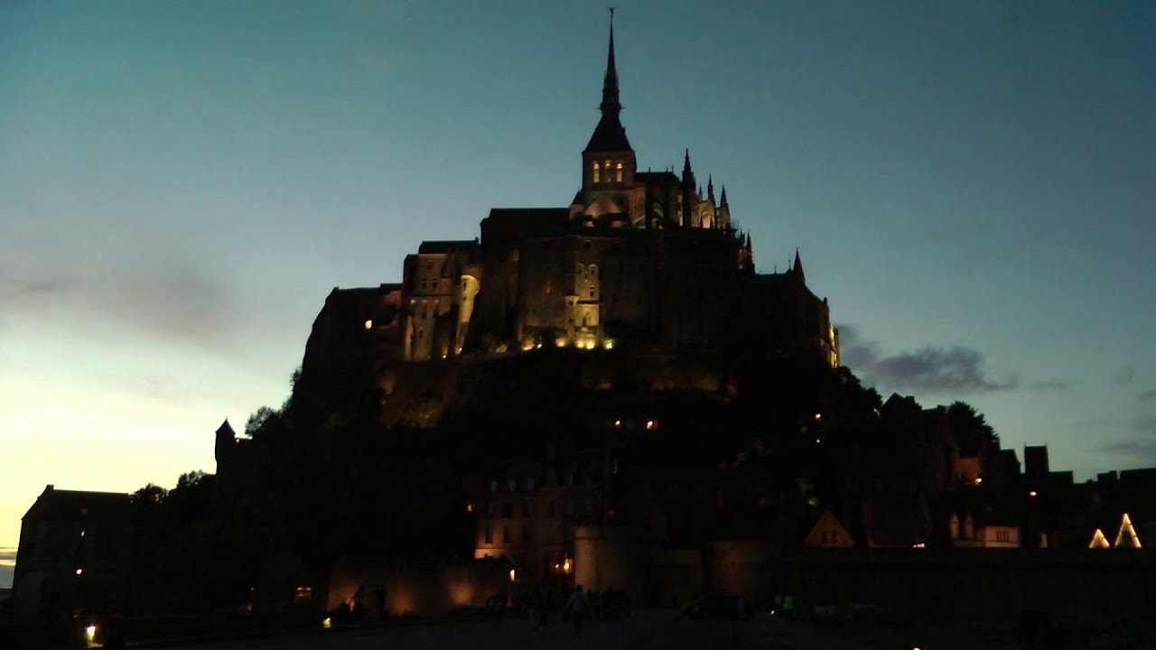 Mont Saint Michel by night - Francia 2013