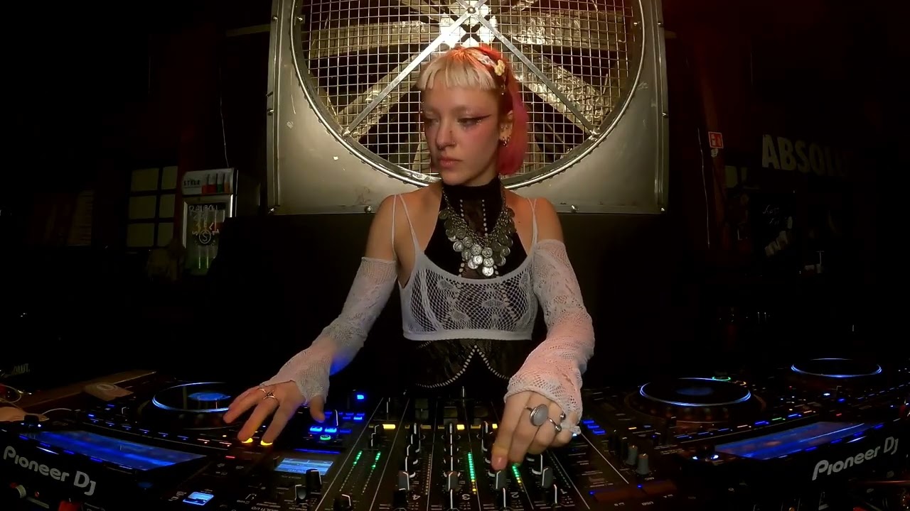 Radio Smederij - Traffic Jams - Pink Dynamite - 05.12.2025