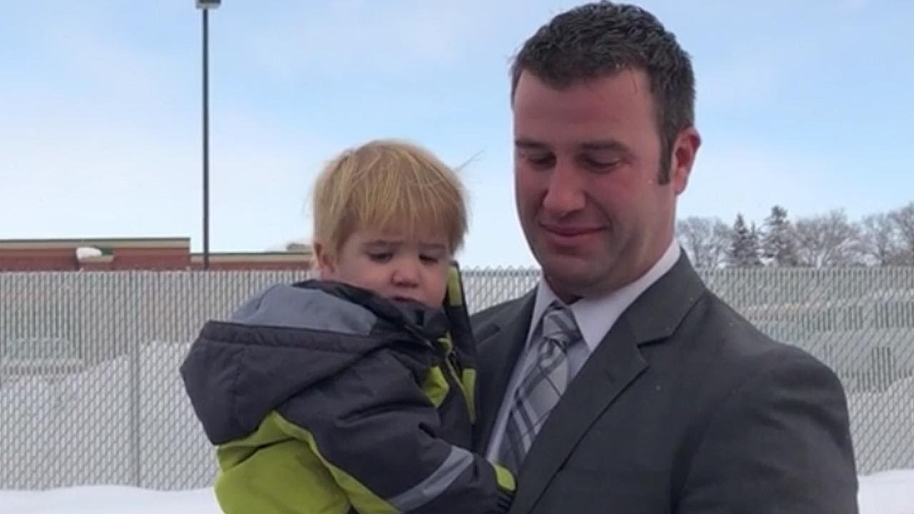 Single Dad of 7 Cries as He's Surprised With $10,000 From Secret Santa