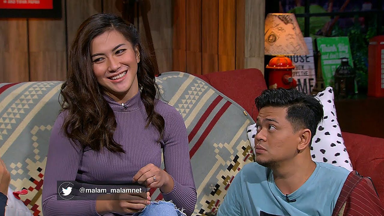 Dita Asli Atau Dita KW?? Lebih Cantik Sih KW Tapi yang Asli Selalu Ngangenin (1/4)