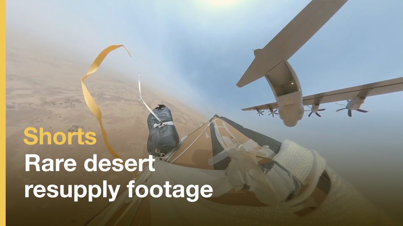 Rare desert resupply footage | British Army in Mali