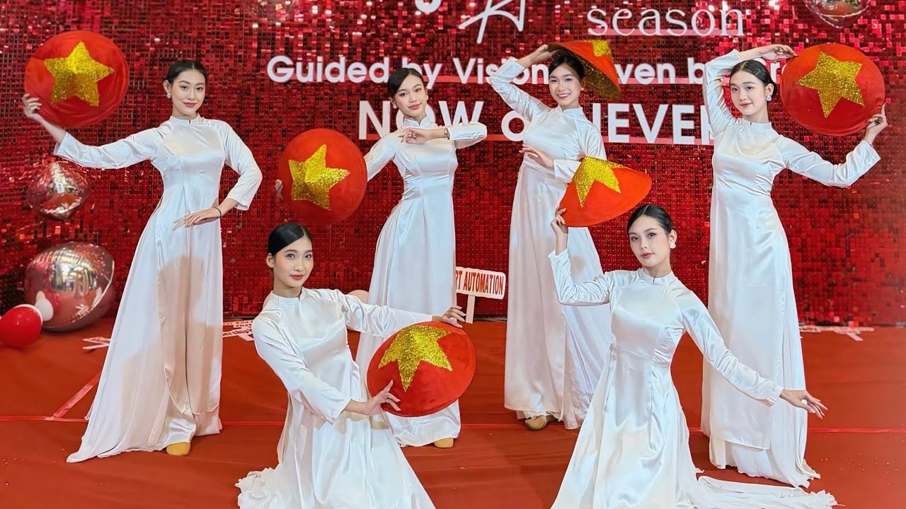 Múa: Hello Vietnam (English Version) - Vũ Đoàn SOL