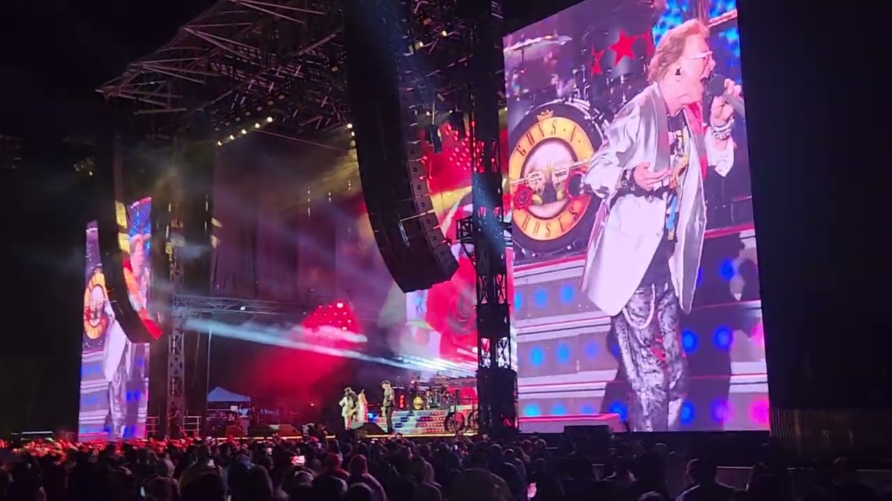 Guns N' Roses - Sweet child o mine feat Carrie underwood LIVE in Moncton 2023